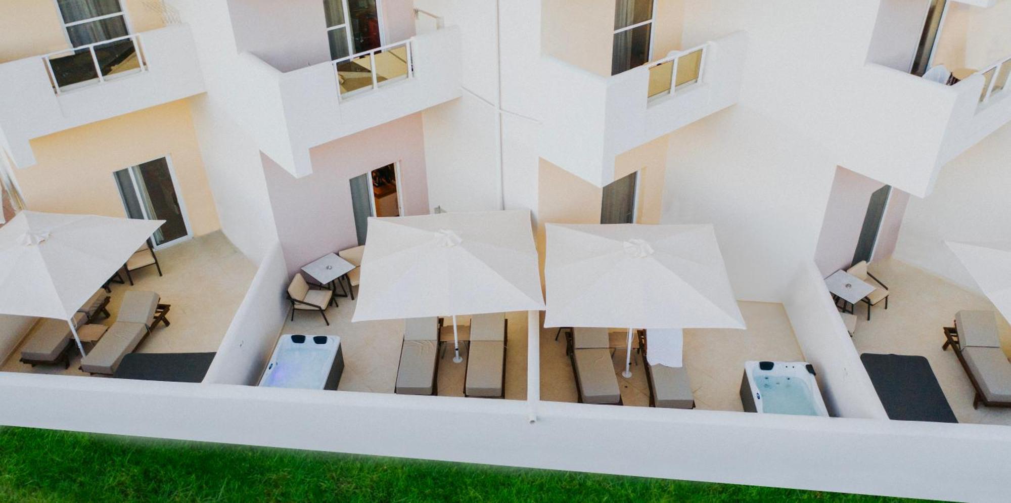 Sovereign Hotel 5*